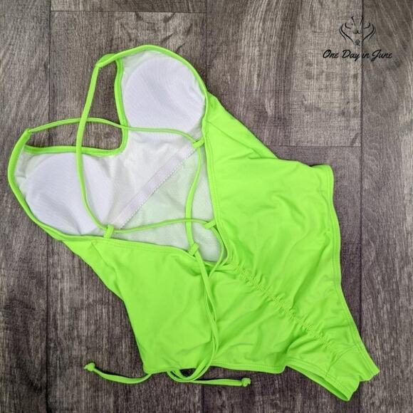 Soly Hux Plunge Neck Cross Back One Piece Swimsuit Size L - Picture 4 of 4